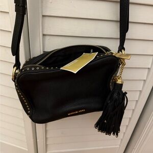 Cross body Michael Kors purse